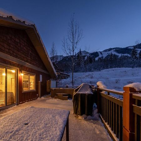 Lush Mountain Accommodations Golden Luaran gambar