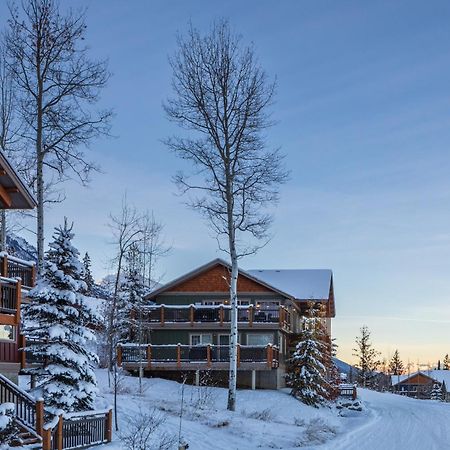 Lush Mountain Accommodations Golden Luaran gambar