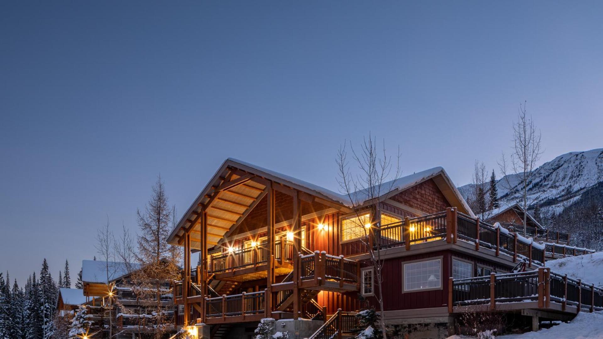 Lush Mountain Accommodations Golden Luaran gambar