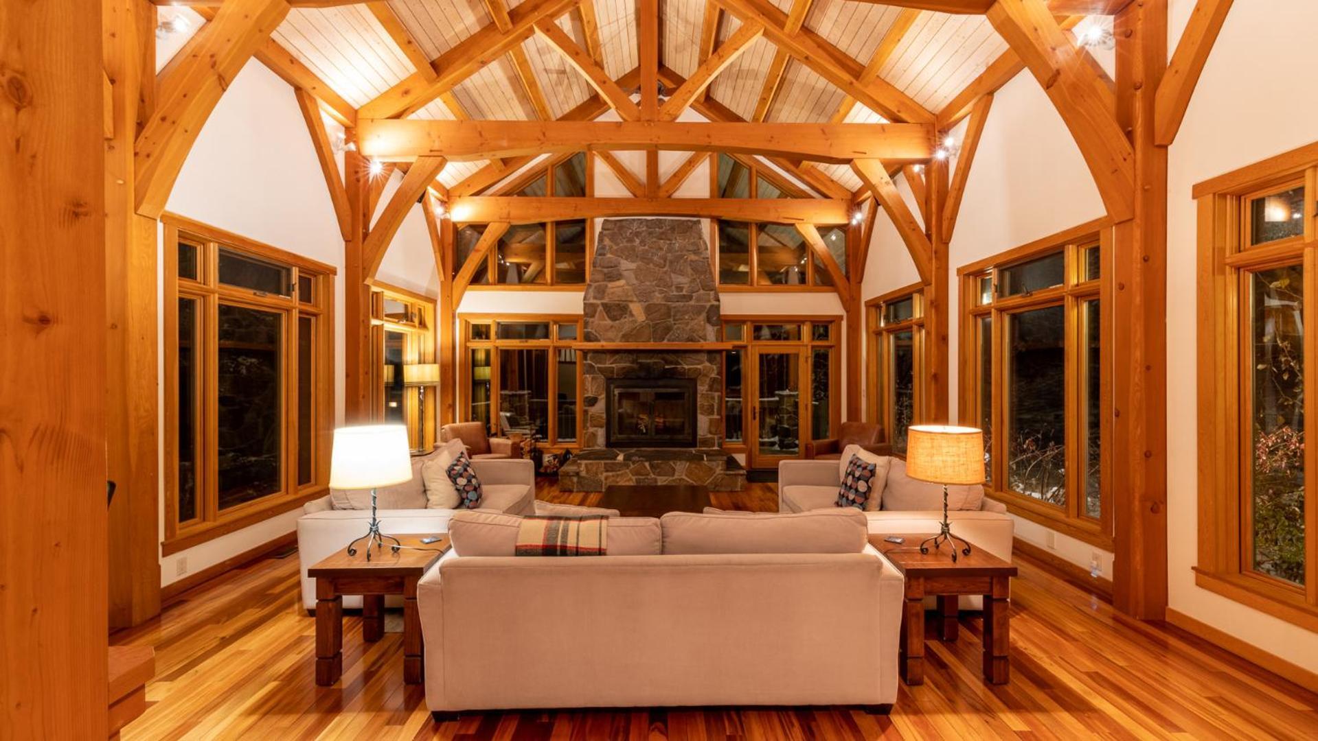 Lush Mountain Accommodations Golden Luaran gambar